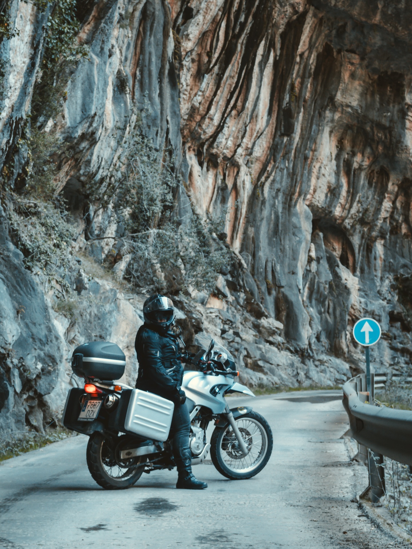 Cañón de Añisclo…
Worth the ride and worth visiting Aínsa too!
•
•
•
•
#adventurerider #rideuk #keepitreal #nobullshit #motorcycle
