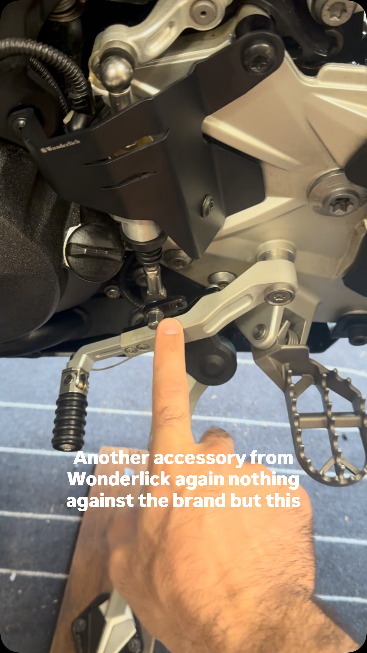 It feels like I am just moaning but I feel we rarely get the the truth from people online as people don’t want to upset people…

I want to be more honest so here you have my first hand opinion of another accessory…

It feels like @wunderlich_gmbh builds one lever and finds a way to adapt it to multiple models instead of building it for specific models from scratch, which would be more expensive obviously.

#rideuk #malonmoto #adventurerider #ukmotorcycle #nobullshit