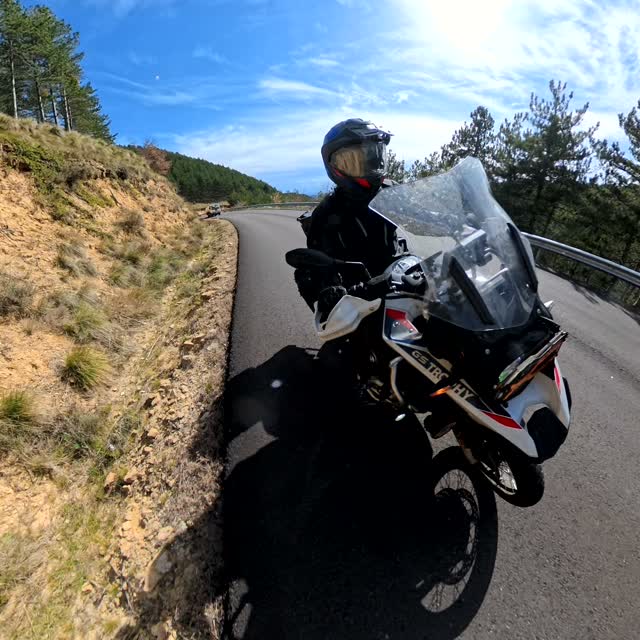 Another rainy Sunday in England... So let's remember another amazing day in the Pyrenees with @kalimotxo_de_azufre 

Worth thinking about the Pyrenees for your next trip. If you have been... what did you think?

#adventurerider #rideuk #keepitreal #nobullshit #motorcycle