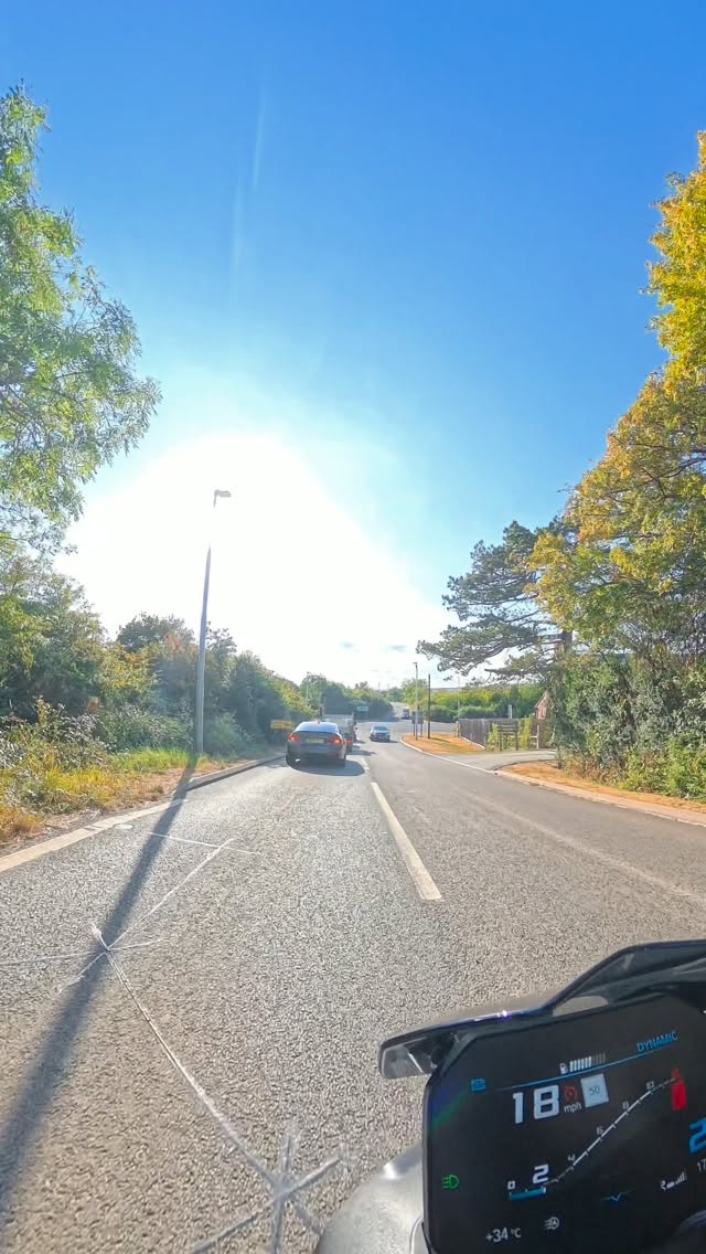 Keeping this thing within the speed limits was hard work!

What a machine the S1000R! I hated the sound when idling but its not bad when going up the gears accelerating 😉

#adventurerider #rideuk #keepitreal #nobullshit #motorcycle